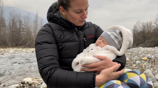 Mini guida su come vestire un bambino piccolo per fare trekking in inverno